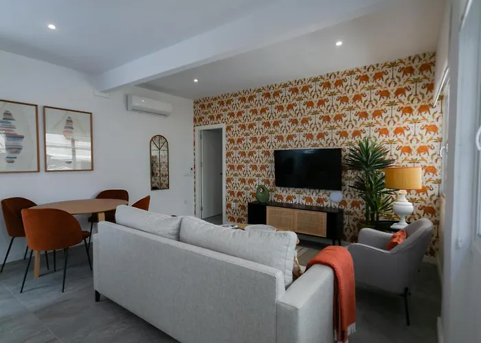 Lujoso Apartamento Con Piscina Compartida 1